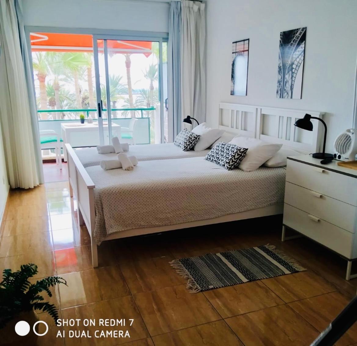 ロスクリスティアーノスComodoro Cristianos Beach Vivienda Vacacionalアパートメント エクステリア 写真