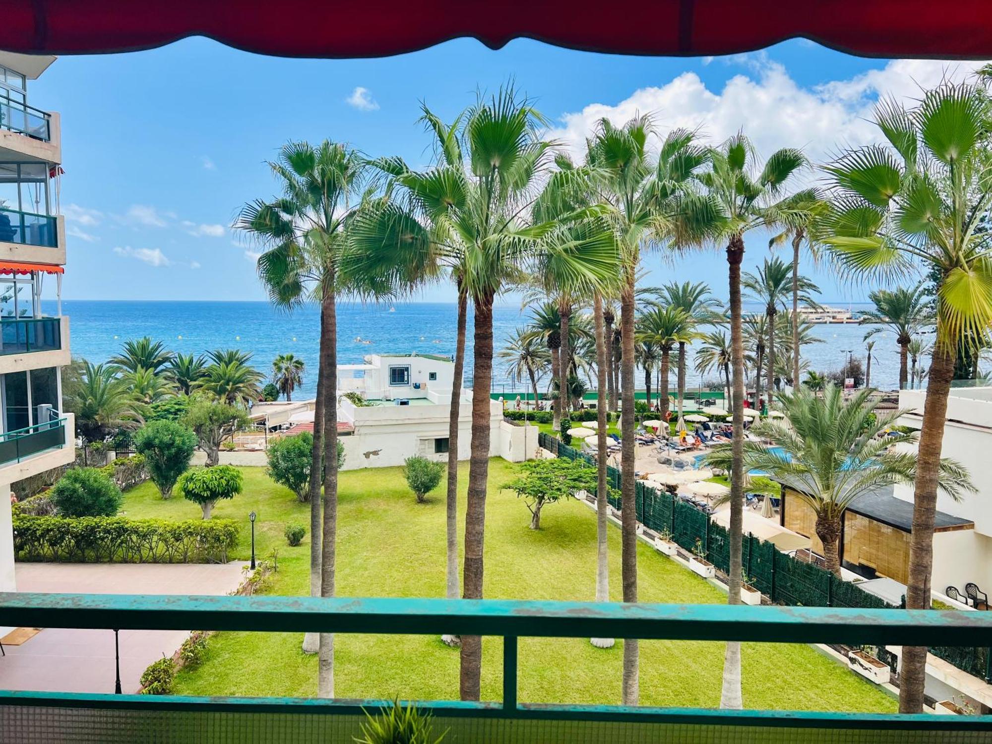 ロスクリスティアーノスComodoro Cristianos Beach Vivienda Vacacionalアパートメント エクステリア 写真